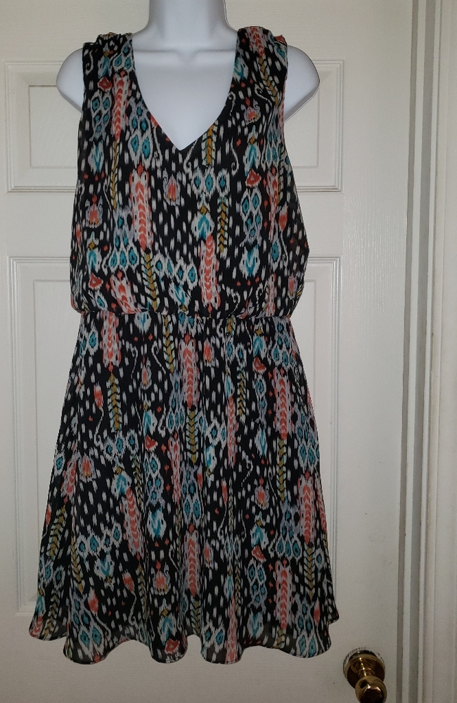 5/$25 Bisou Bisou Multicolored Dress^